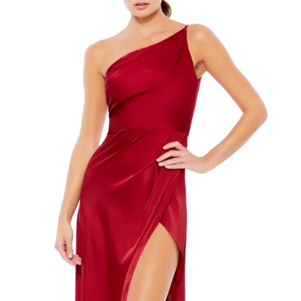 NWT Mac Duggal Sz 6 One Shoulder Hi-low Deep Red High Slit Gown 70177 - Picture 2 of 6